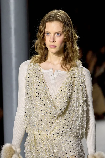 Look 25